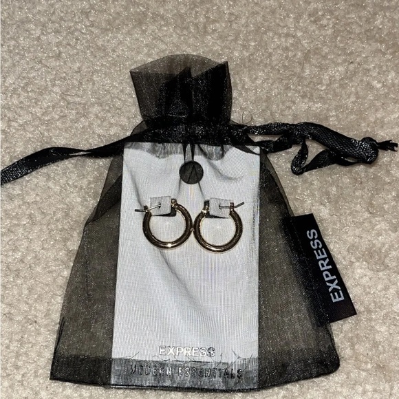 Express Gold Medium Hoop Earrings - Picture 3 of 4